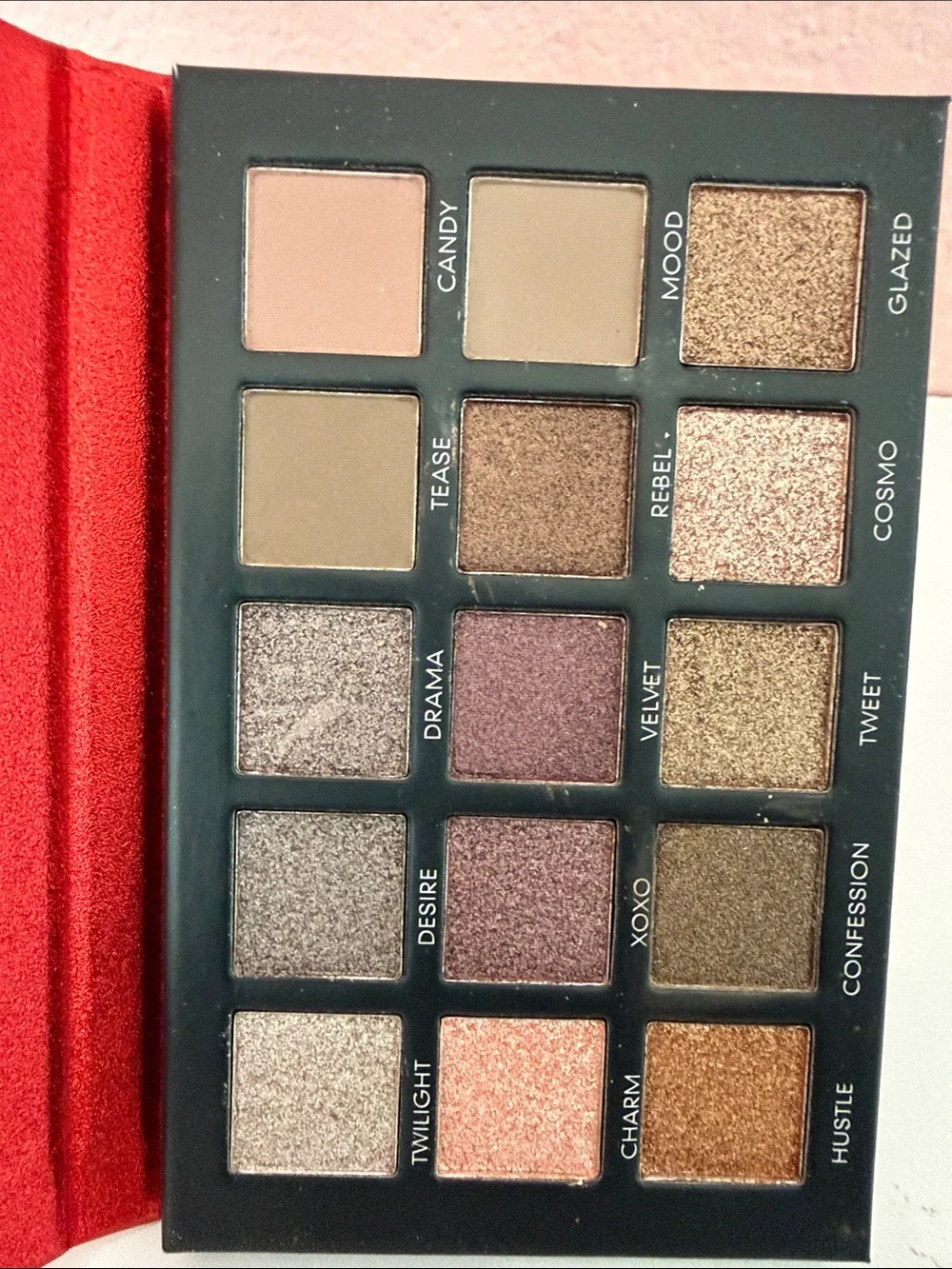 Show Stopper Women Eyeshadow Palette - Red